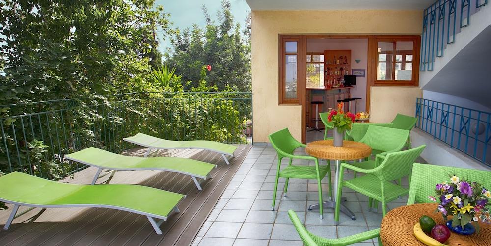 Romantica Hotel Apartments Khersónisos Eksteriør bilde
