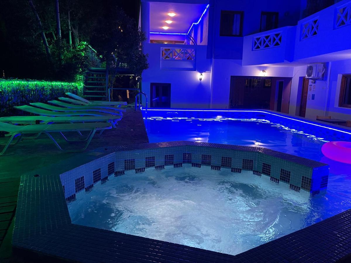 Romantica Hotel Apartments Khersónisos Eksteriør bilde